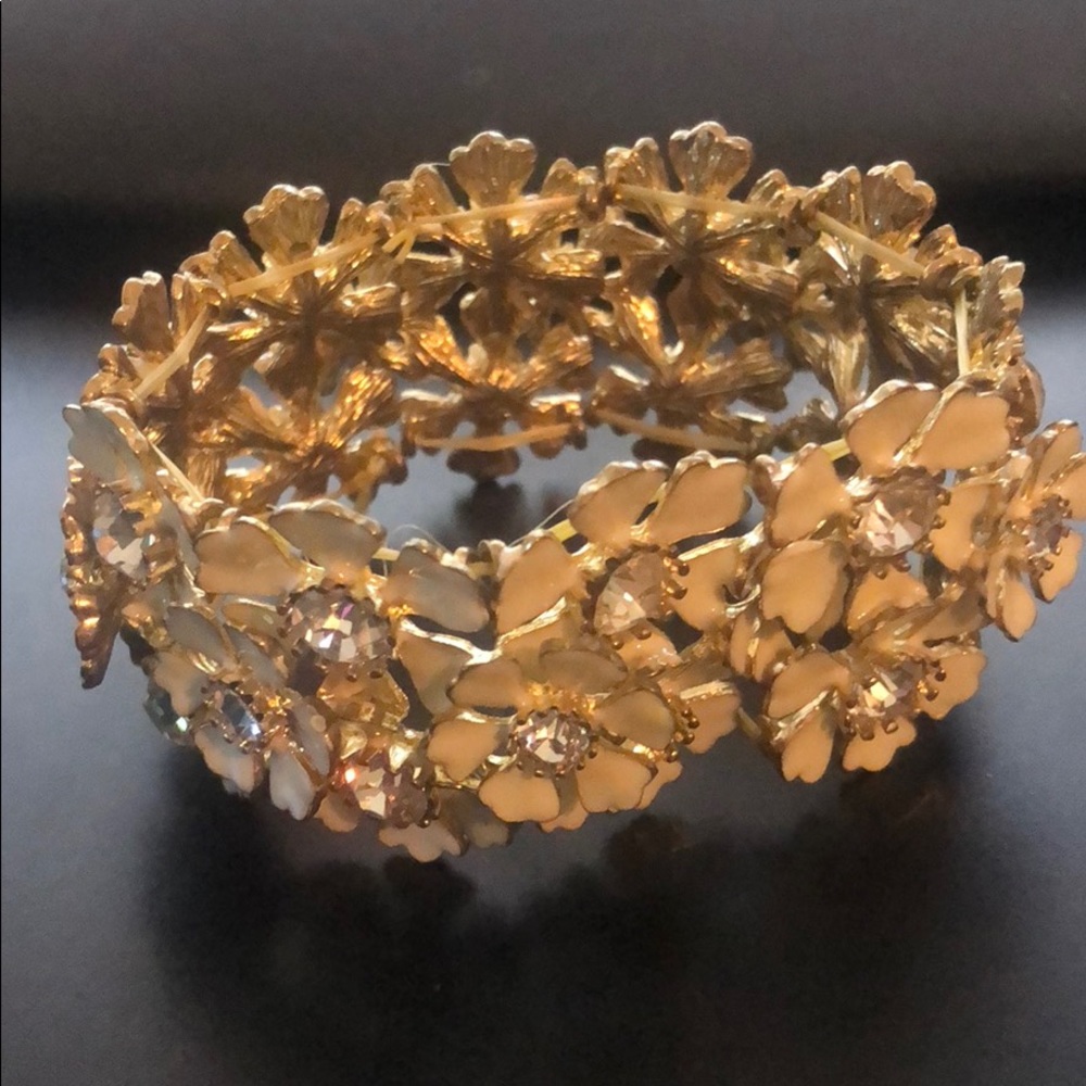 Flower bracelet with cubic zirconia studs